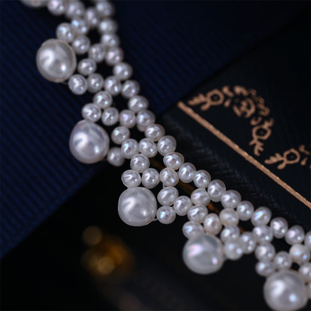 LuxeJewels™ – South Sea Pearl Necklace with 18K Gold Accent