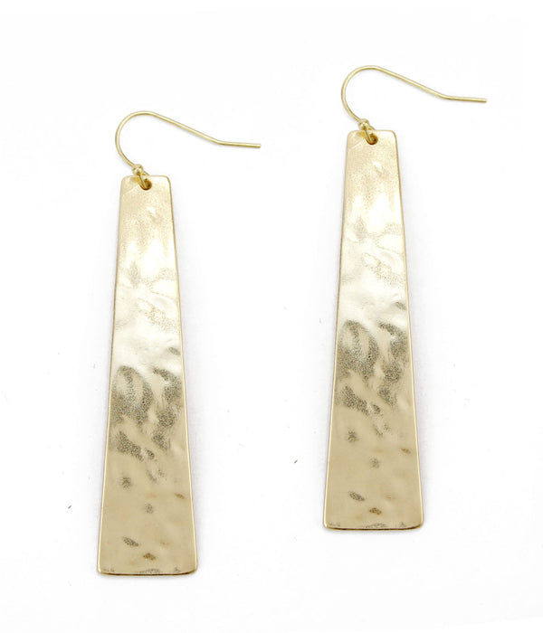 HAMMERED METAL BAR EARRING